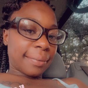 Meet your Posher, Shanae